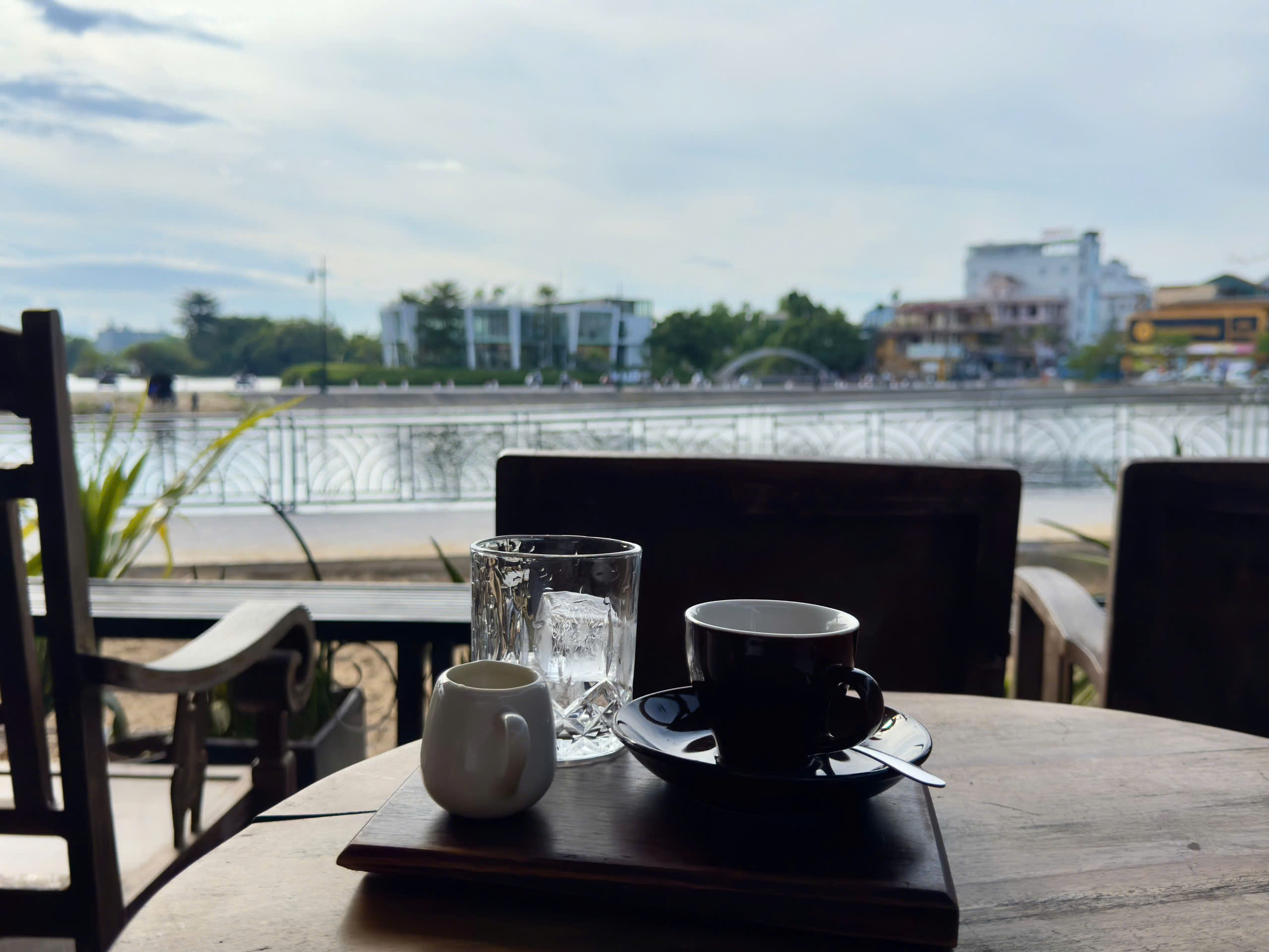 Đặc sản cà phê muối lừng danh và không gian lãng mạn tại Huế